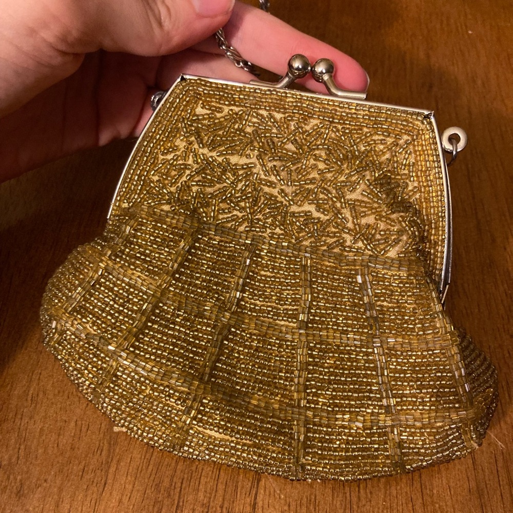 NWOT Bijoux Terner Gold Beaded Clutch Party Bag - Picture 3 of 8